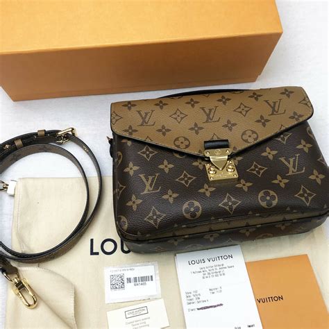 louis vuitton pochette metis reverse|louis vuitton reverse pochette metis.